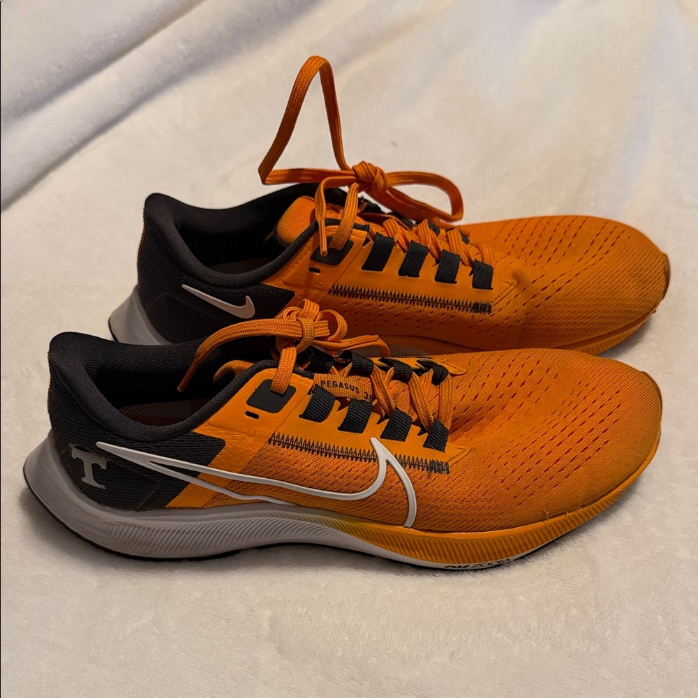 Nike Air Zoom Pegasus 38 Men's Vibrant Orange and Black Athletic Shoes